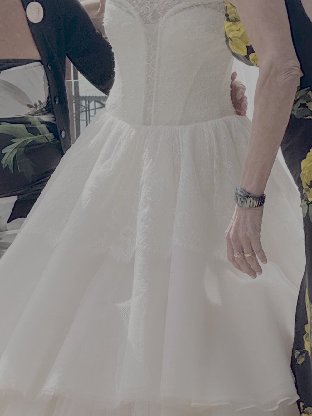 Vera Wang Couture 2017 Sigourney Wedding Ball Gown Ivory / Peach Champagne - Picture 8 of 9